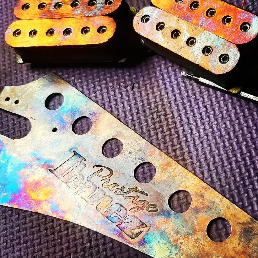 חלקים לגיטרה מנחושת