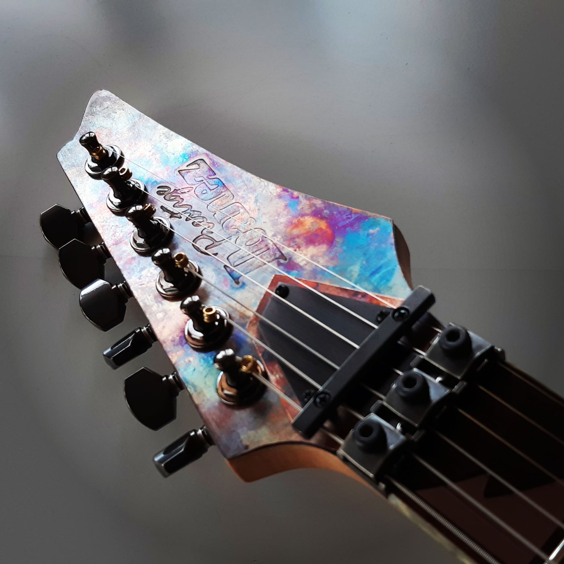 נחושת ושחור, שילוב מנצח!